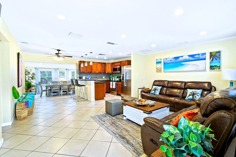 Room 4, NEW Home w Guest Suite Pool Near PGA Beach, Palm Beach