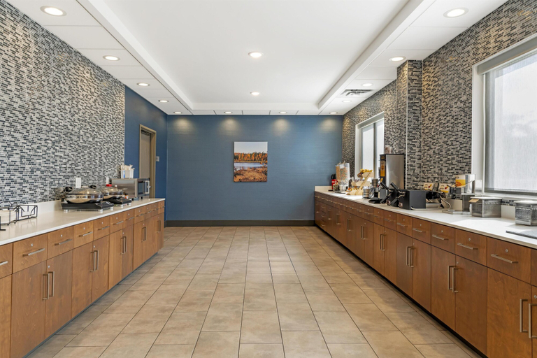 Food & Drinks 5, Best Western Plus Isanti, Isanti