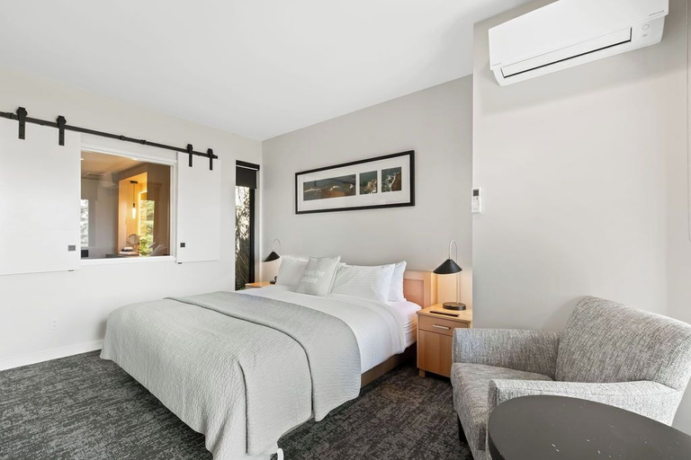 Bedroom 4, Black Rock Oceanfront Resort, Alberni-Clayoquot