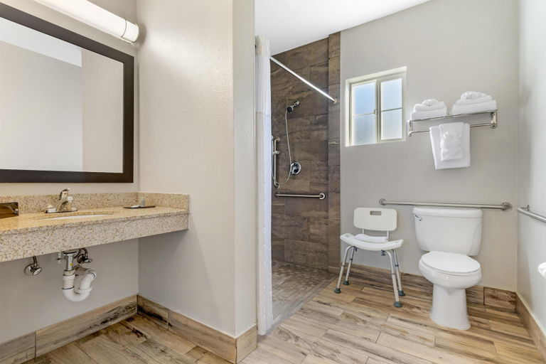 Bathroom 4, Best Western Kettleman City Inn & Suites, Kings