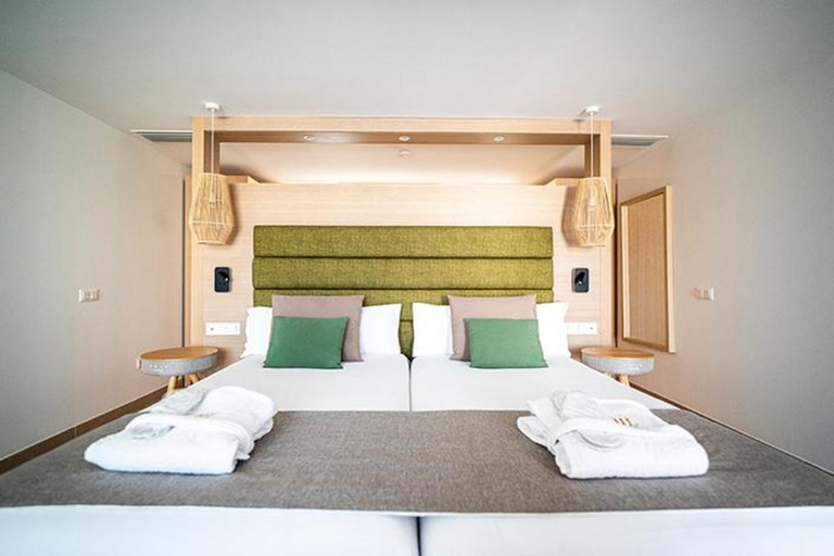 Bedroom 3, HL Miraflor Suites, Las Palmas