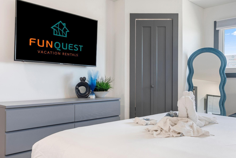Bedroom 3, The Summit 1205, Bay