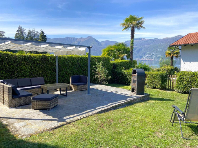 Others 5, Holiday Home by Lake Maggiore with Balcony, Varese