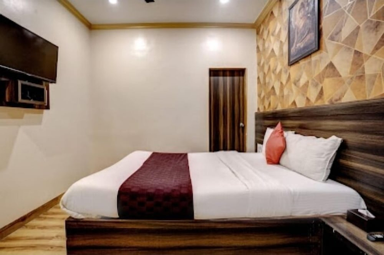 Bedroom 4, Hotel Green Park, Mumbai Suburban