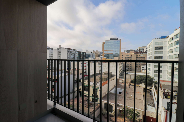 Room 4, w Sensational 2BR in Miraflores w Balcony, Lima