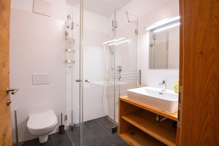 Bathroom 5, Beautiful Apartment With Terrace, Kitzbühel