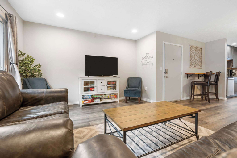 Others 5, Rockwall Duo - Cottage + Lodge Combo, Taney