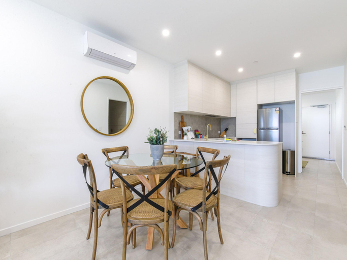 5, Oceanside Apartment with Bay Views, Eurobodalla