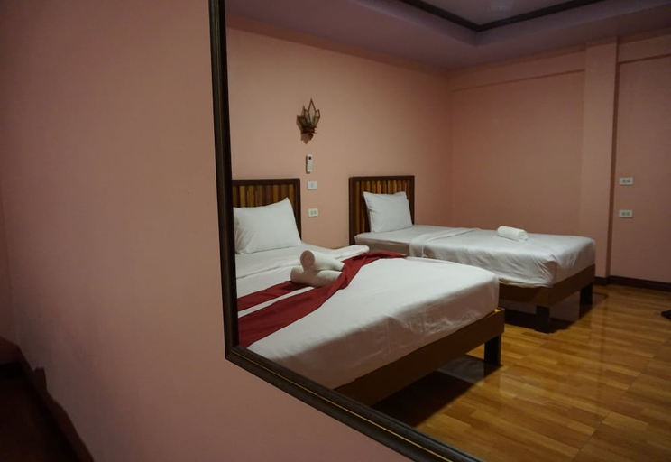 Bedroom 2, Lampang Bouteak Resort, Muang Lampang