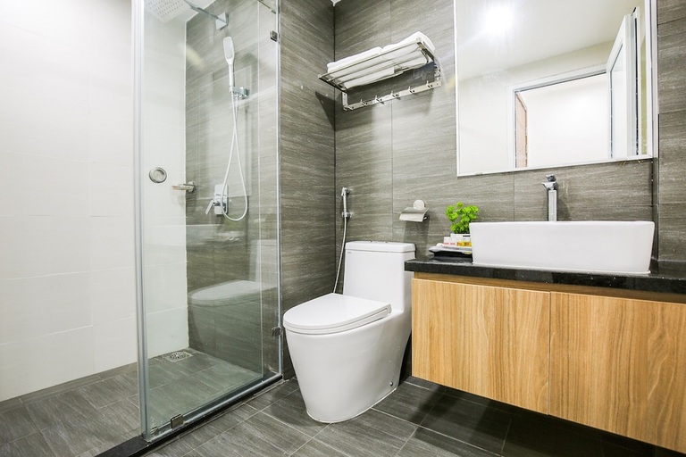 Bathroom 4, Suri Apartment & Hotel Danang, Da Nang