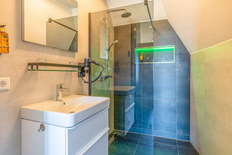 Bathroom 5, Modern, Luxurious and Sustainable Nature Villa, Texel