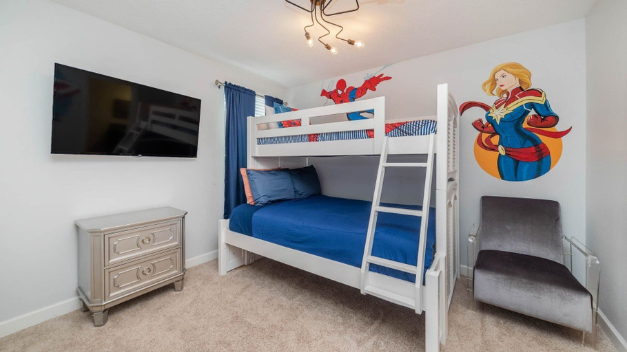 Room 2, Championsgate Resort 6 Bedroom Private Pool Home 6 Home, Osceola