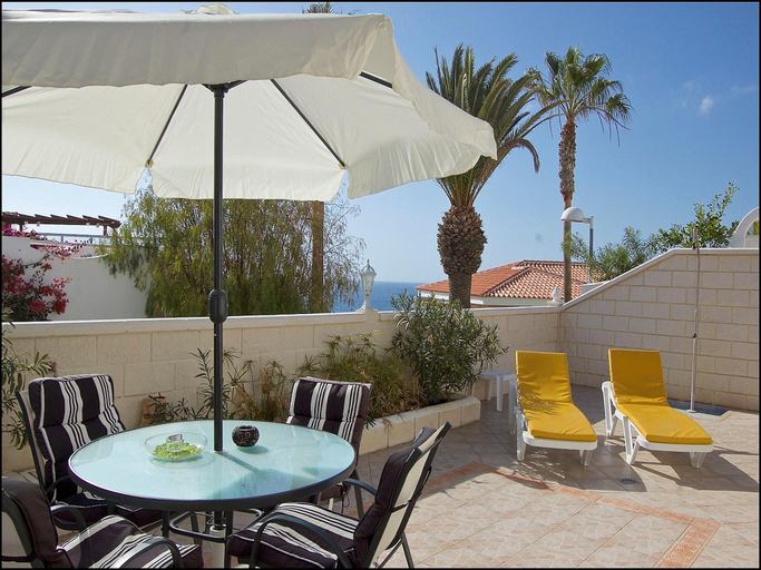 1, Villa in Callao Salvaje with Ocean Views, Santa Cruz de Tenerife