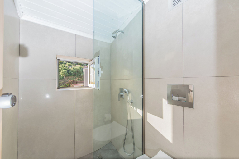 Bathroom 4, Planos Beach, Ionian Islands