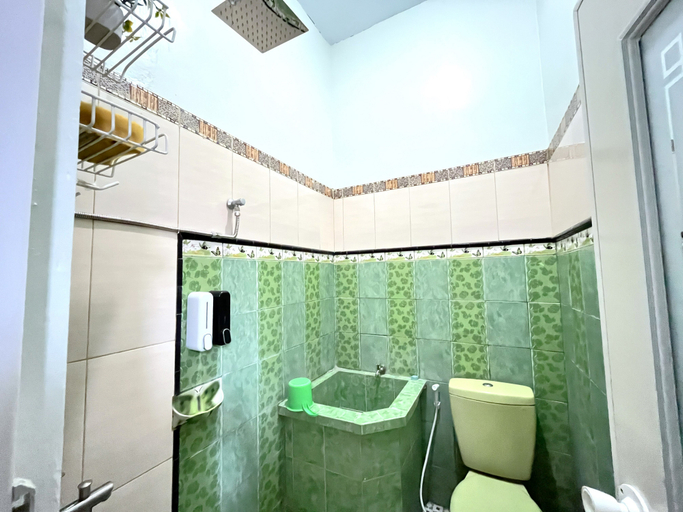 Bathroom 5, Homestay Jogja Dekat UII By Simply Homy, Sleman