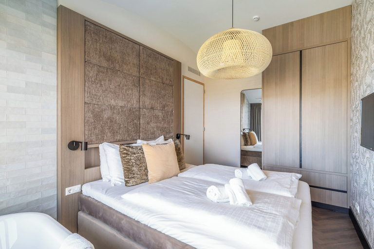 Room 4, Lavish Apartment With Private Sauna, Zijpe