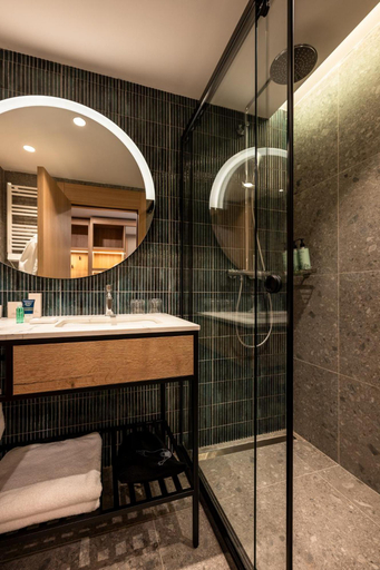 Bathroom 5, Four Points by Sheraton Bansko, Bansko