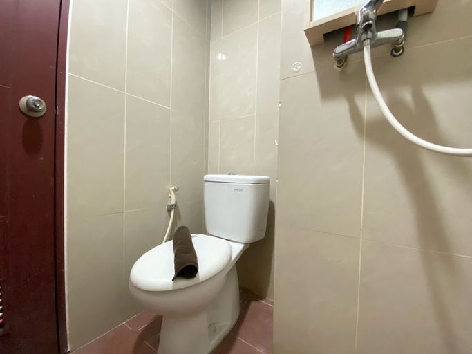 Bathroom 5, Well Designed Studio Apartment At Taman Melati Jatinangor, Sumedang