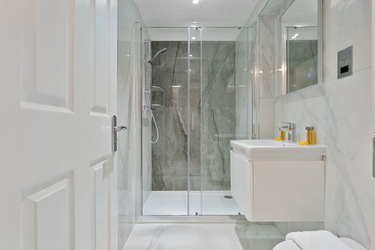 Bathroom 3, Cleveland Residences Paddington, London