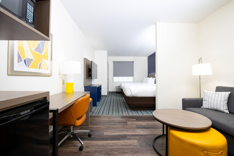 Bedroom 3, Comfort Suites Oil Center, Lafayette