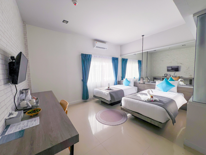 bedroom 18