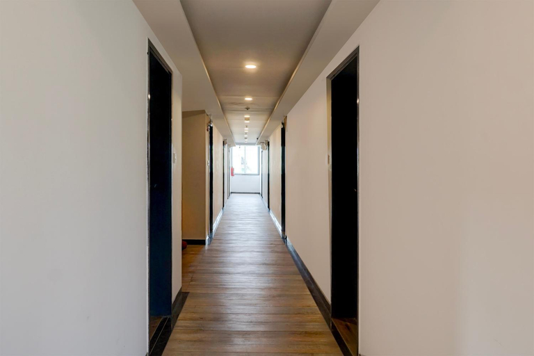 Public Area 3, Super Townhouse Balewadi, Pune