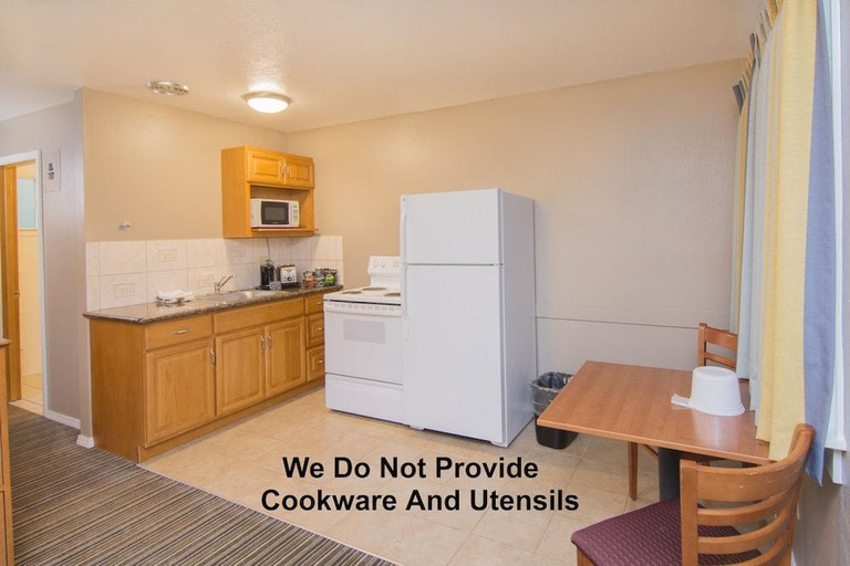 Others 5, Nordic Inn & Suites, Multnomah