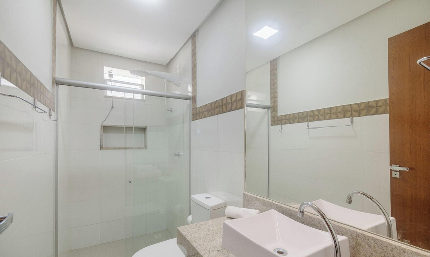 Bathroom 3, Apartments Near Muta Beach, BA - Rfms, Porto Seguro