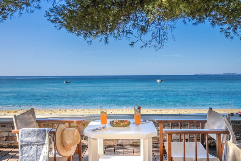 Bar (on property), Hôtel La Pinède Plage, Var