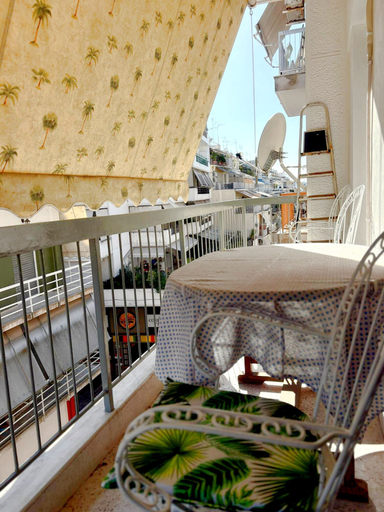 Room 5, Modern Apartment in Athens Center, Attica