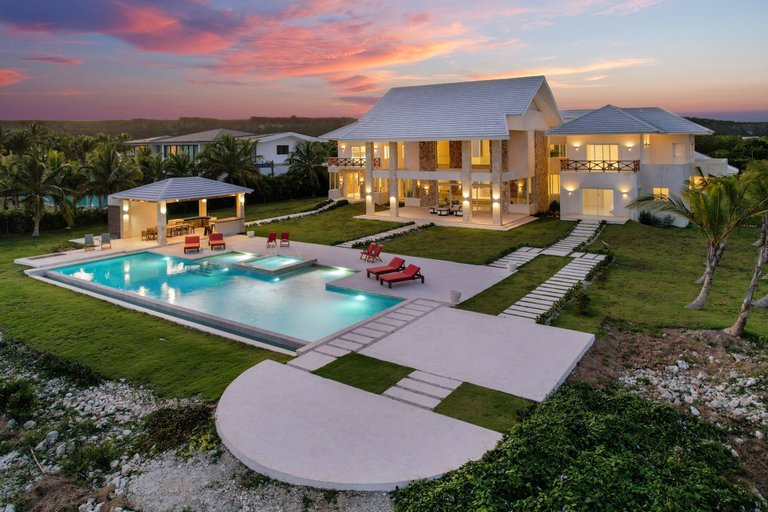 Room 5, Stunning 6BR Villa With Ocean View in Cap Cana, San Rafael del Yuma