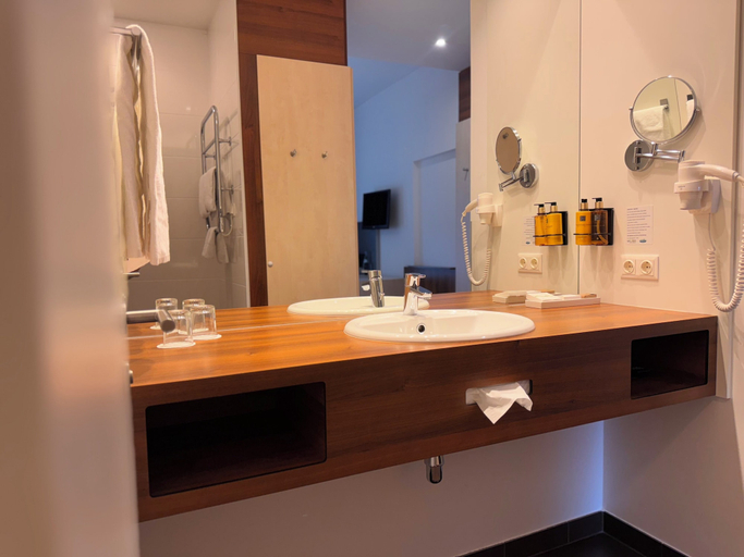 Bathroom 4, Hotel Spirodom Admont, Liezen