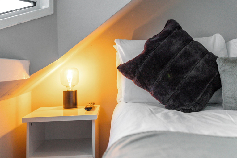Room 2, Charming Village Escape near Loch Lomond, Stirling