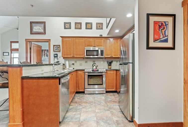 Private kitchen 3, 1311 - Three Bedroom Deluxe Eagle Springs West 3 Condo, Salt Lake