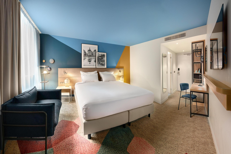 Bedroom 2, Radisson Hotel Bordeaux Saint Jean, Gironde