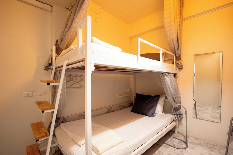 Bedroom 2, Take a Rest Donmueang, Don Muang