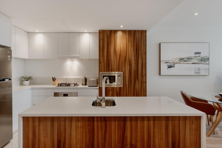 Private kitchen 2, Center 1-bed With Gym, BBQ and Stunning Views, Canberra