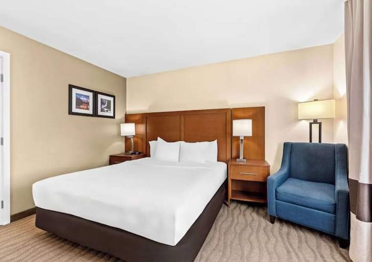 Room 2, Aurora Inn, Stanislaus