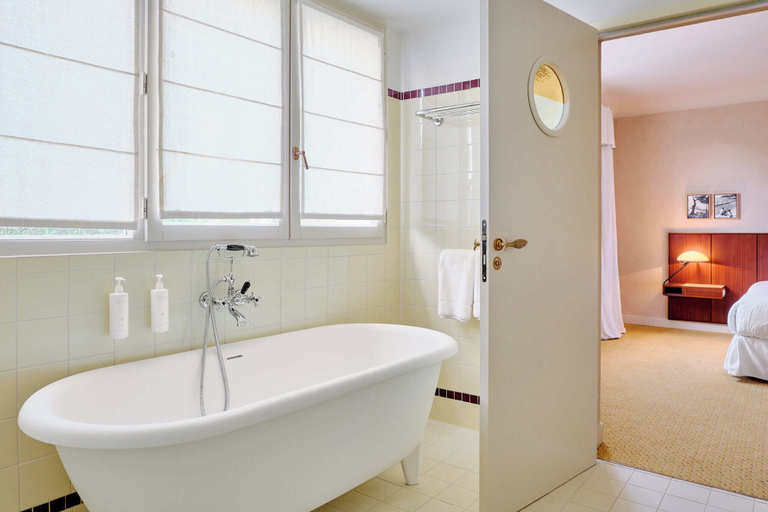 Bathroom 5, Hotel Le Provençal, Var