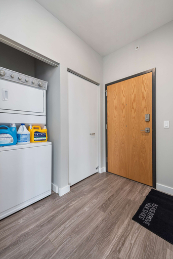 Room 3, Gold Coast Group Stay 2 Modern 2BR Apartments, Cook