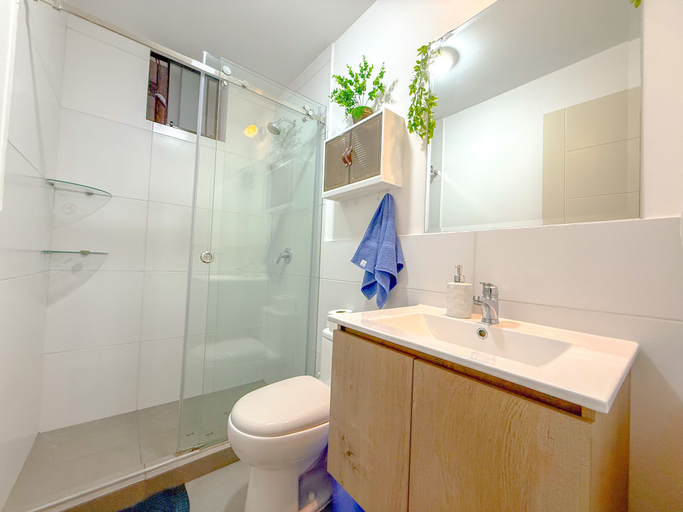 Bathroom 5, Modern XXL Apartment (303), Lima
