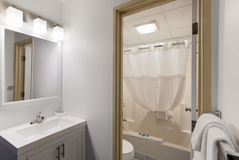 Bathroom 4, SureStay by Best Western Presque Isle, Aroostook