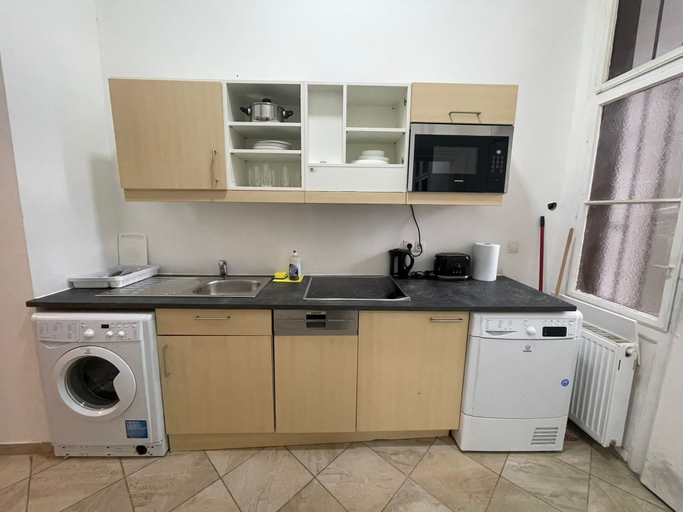 Private kitchen 4, Cozy Studio Apt Near Rathausplatz, Wien