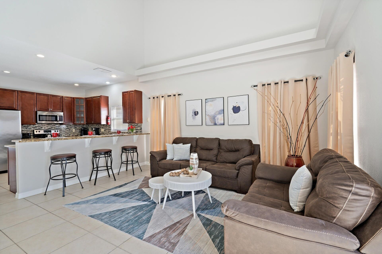 Living area 2, Disney Area 6 Bedroom Vacation Home with Private Pool 6 Home, Polk