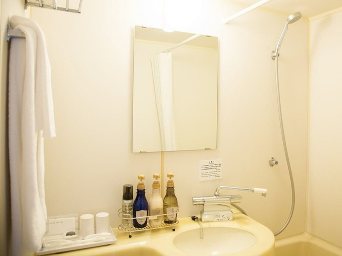 Bathroom 4, KOKO HOTEL Yokohama Tsurumi, Yokohama