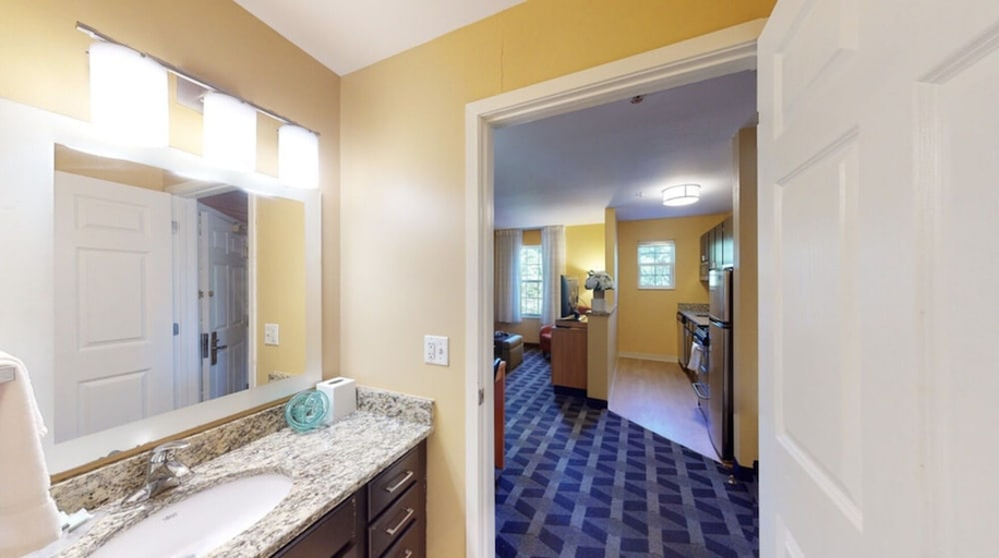 Bathroom 3, Residences at International Place, Middlesex