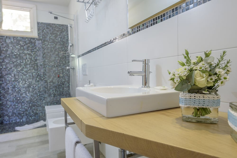 Bathroom 4, Garden Beach, Cagliari
