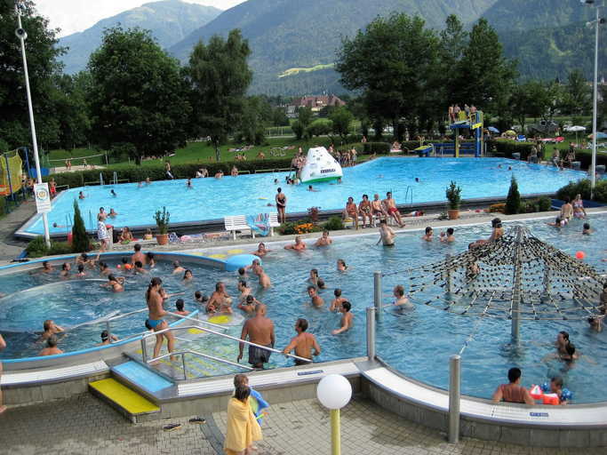 Sport & Beauty, Chalet in Kotschach near Ski Slopes  Sauna, Hermagor