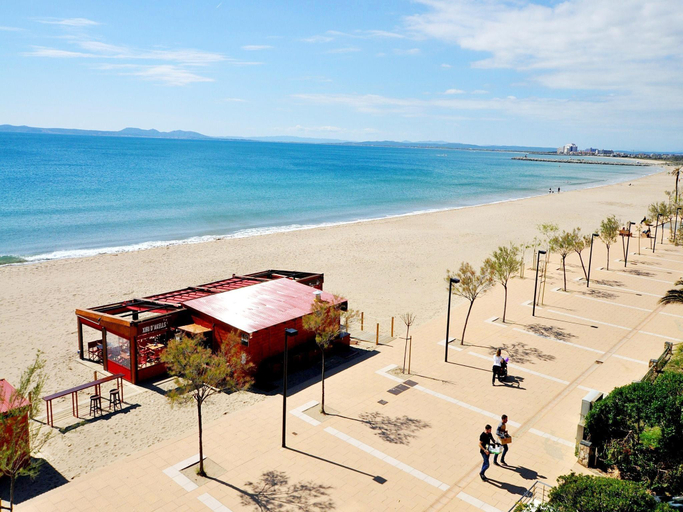 4, Apartment in Roses near Santa Margarita Beach, Girona