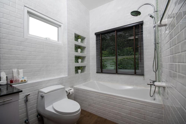 Bathroom 5, Tanrak Villa, Pulau Phuket